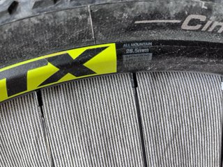 Ruedas Gravel Pirelli MTX 28.5 Poco Uso