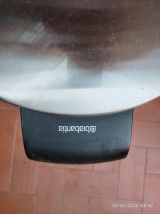 Cubo basura Brabantia pedal 30-40L acero