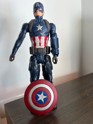 Muñecos Spiderman y Capitán América
