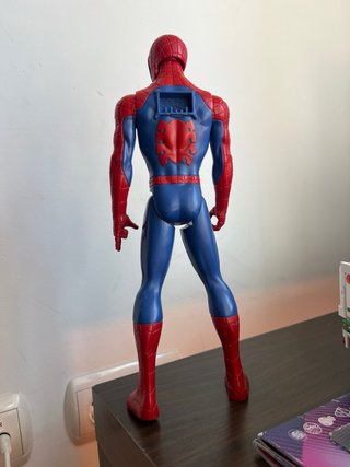 Muñecos Spiderman y Capitán América