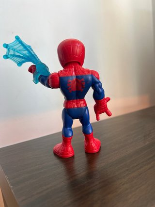 Muñecos Spiderman y Capitán América