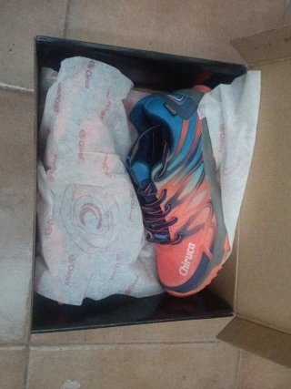 Zapatillas Chiruca senderismo azul/naranja