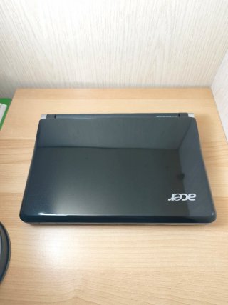 Portátil Acer Aspire One d150-0Bk