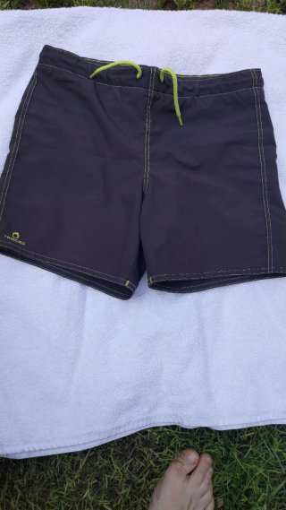 Costume blu e nero