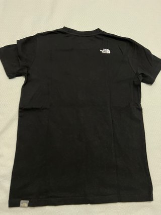 Camiseta The North Face Negra