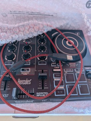 Controlador DJ Hercules DJControl Impulse 200