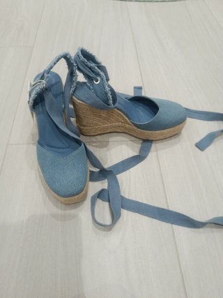 Cuñas Stradivarius Mujer Azul Beige