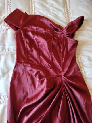 Vestido de fiesta burdeos talla 38