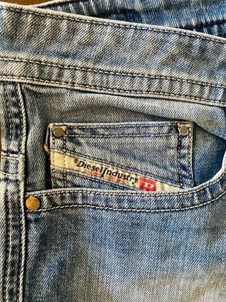 Pantalón vaquero Diesel azul