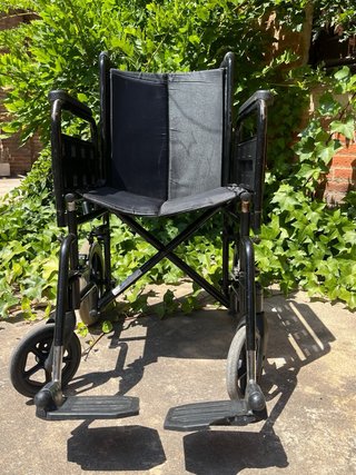 Silla de ruedas plegable