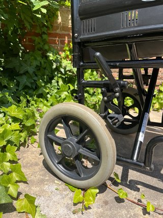 Silla de ruedas plegable