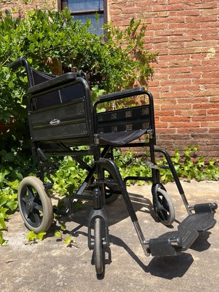 Silla de ruedas plegable