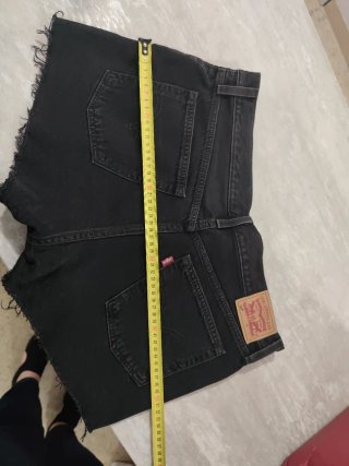 Shorts vaqueros negros desgastados