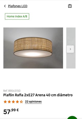Plafón de rafia con acabado de color beige arena
