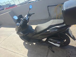 Honda PCX 2025 Negra