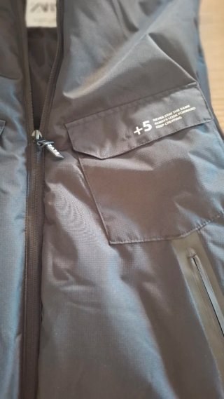 Chaleco Zara Acolchado con Capucha Negro