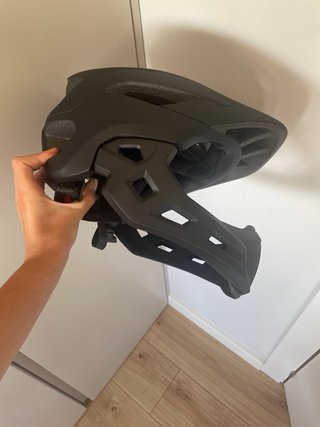 Casco integral patinete/bici negro talla niño