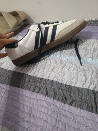 Adidas Samba OG Talla 43 Blanco/Azul Marino.