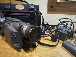 Videocámara Hitachi Hi8