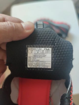 Zapatillas Fila Mujer Grises y Rojas