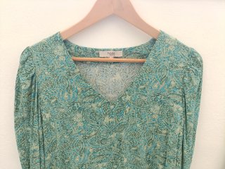 Conjunto blusa y pantalón Hoss Intropia verde y az