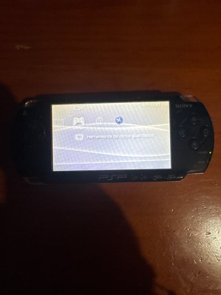 Consola PSP Sony Negra 2001 sin tapa sin cargador