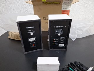 Altavoces Clever Audio Precintados