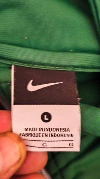 Sudadera Nike cremallera verde y blanca