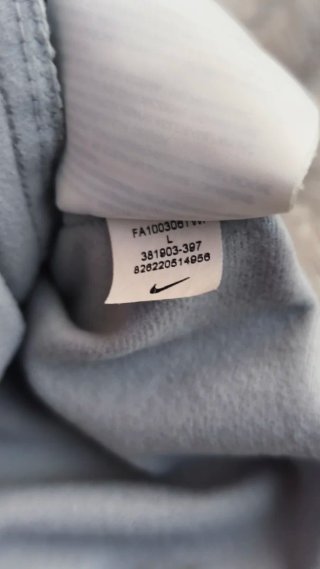 Sudadera Nike cremallera verde y blanca