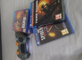PlayStation 4 Pro + 4 Juegos