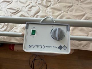 Cama articulada con colchon y colchón antiescaras