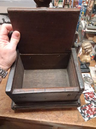 Especiero/Salero Antiguo de Madera