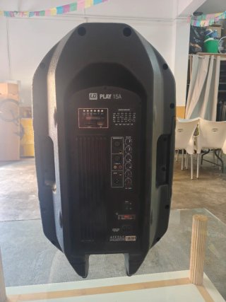 Altavoz LD Systems Play 15A Negro.