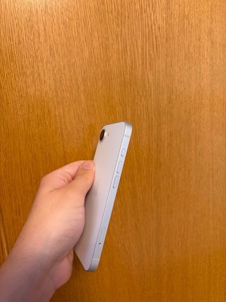 iPhone 16e