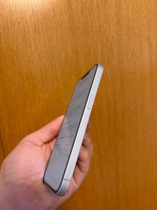 iPhone 16e