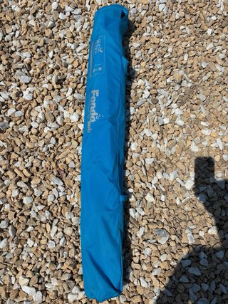 Sombrilla de playa con base giratoria