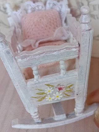 Culletta miniatura decorata fiori
