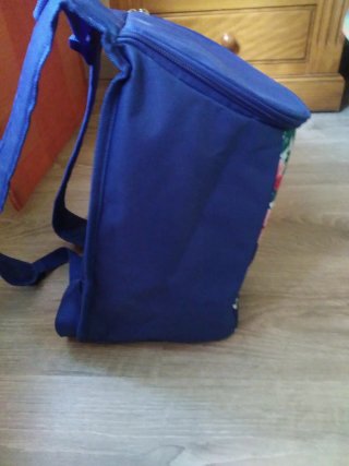 Mochila nevera azul con estampado