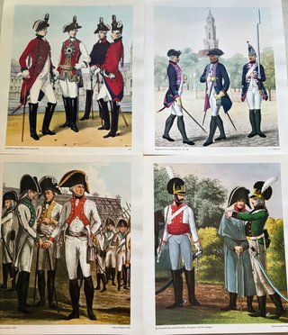 Colección de láminas militares antiguas