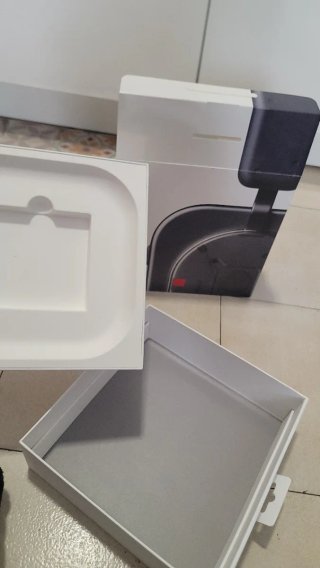 Caja auriculares Nothing Headphones