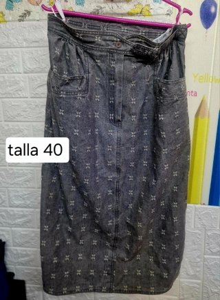 Lote ropa variada Pantalon vaqueros, falda, camisa