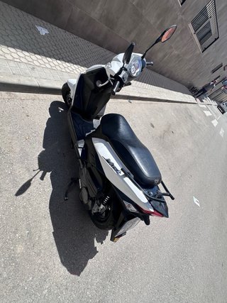 Moto Scooter SYM Mask 125