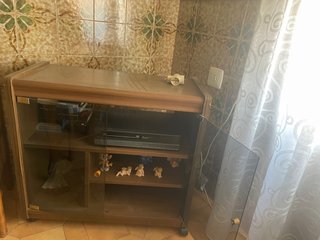 Mesa auxiliar TV madera y cristal. No envíos.