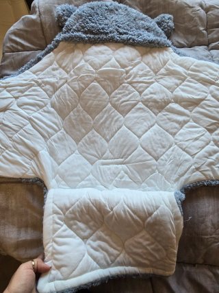 Saco de bebé con capucha de oso