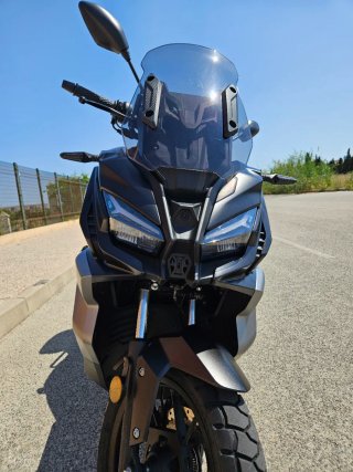 Voge SR1 ADV 125cc Maxi-Scooter
