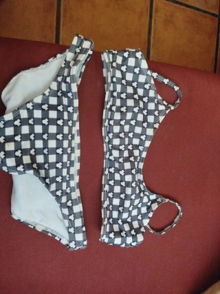 Lote de 4 bikinis niña