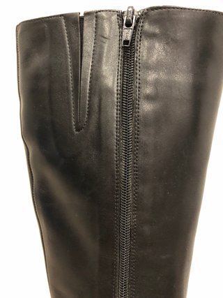 Botas altas de piel negras