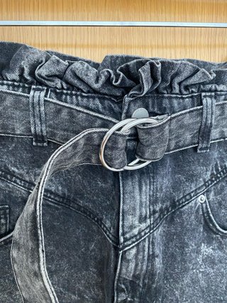 Falda vaquera H&M negra desgastada T.38
