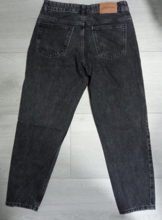 Pantalón vaquero negro Pull&Bear T40