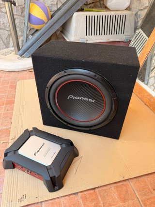 Subwoofer Pioneer TS-W304R + Amplificador GM-350
